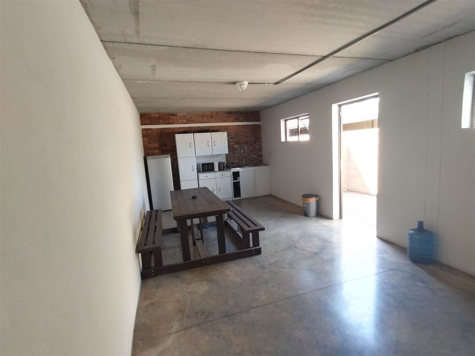 893  m² Commercial space in Waterval East photo number 17