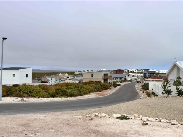 827 m² Land available in Yzerfontein