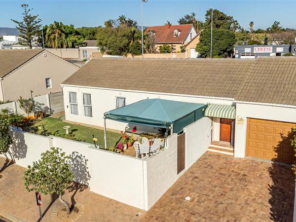3 Bedroom House 3 Bedroom House