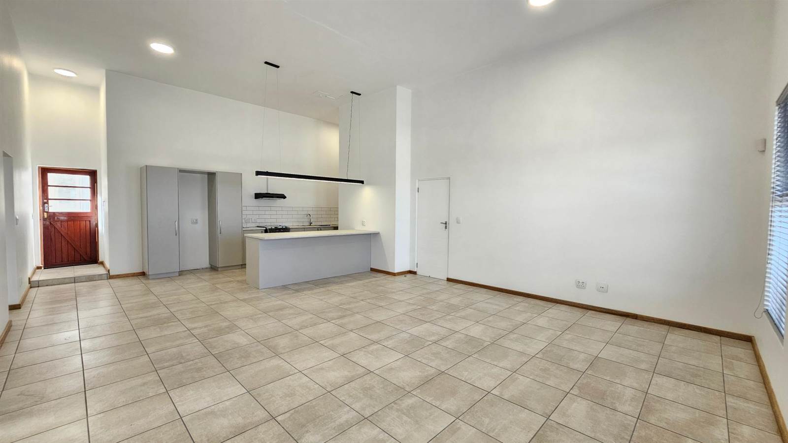 2 Bed Apartment in Middedorp photo number 8