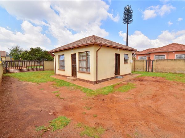 2 Bedroom House 2 Bedroom House