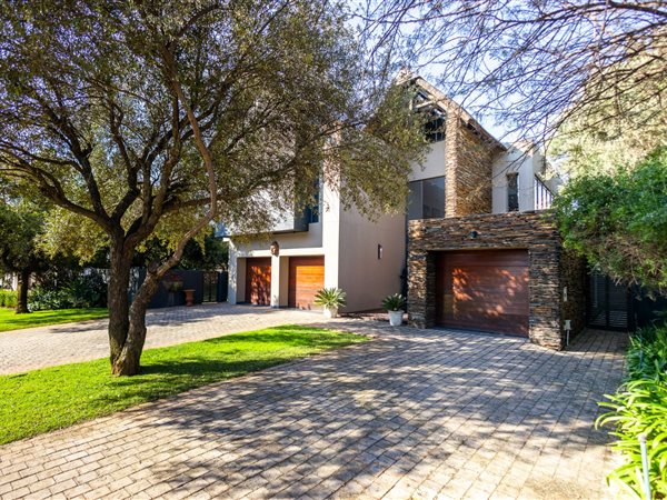 5 Bedroom House 5 Bedroom House