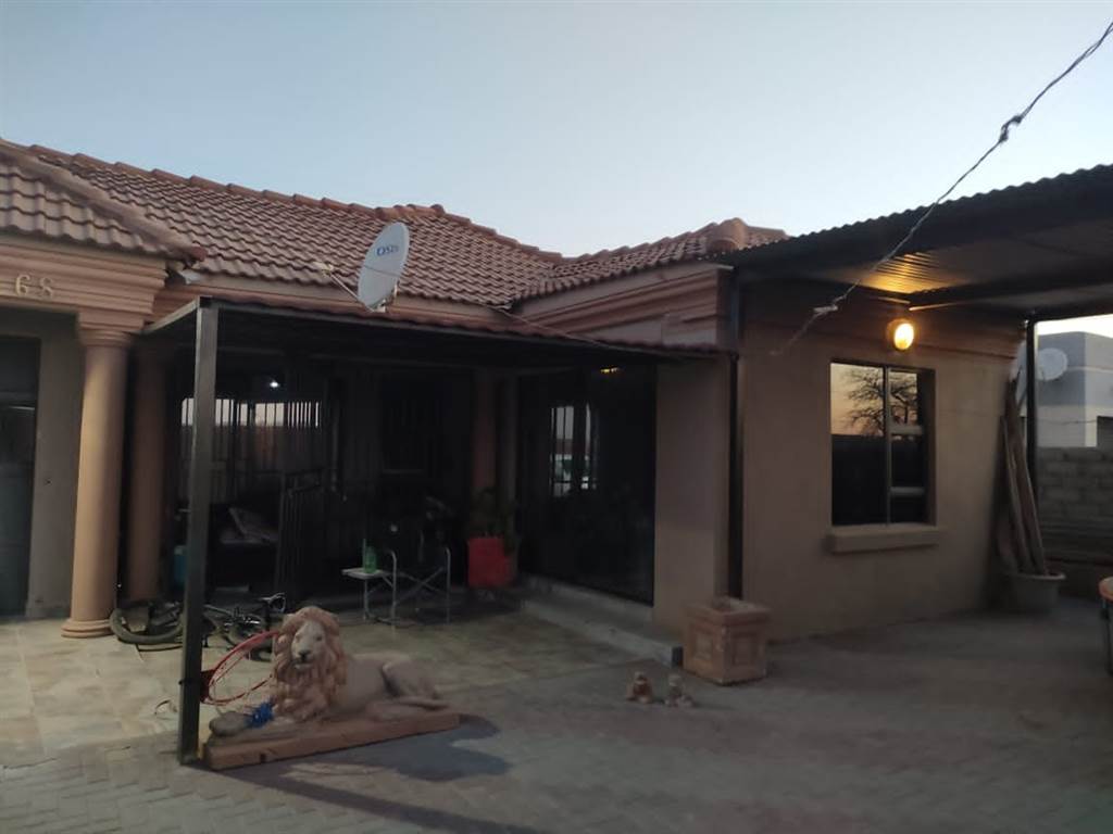5 Bed House in Seshego photo number 1