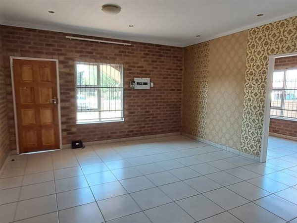 3 Bedroom Apartment 3 Bedroom Apartment
