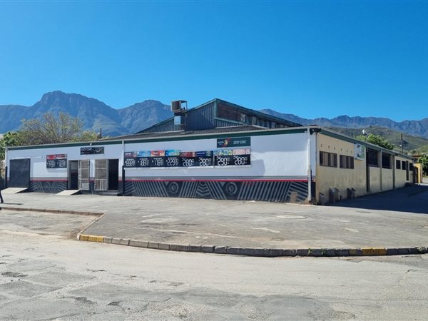 905  m² Commercial space in Robertson