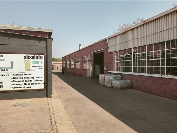 144  m² Industrial space