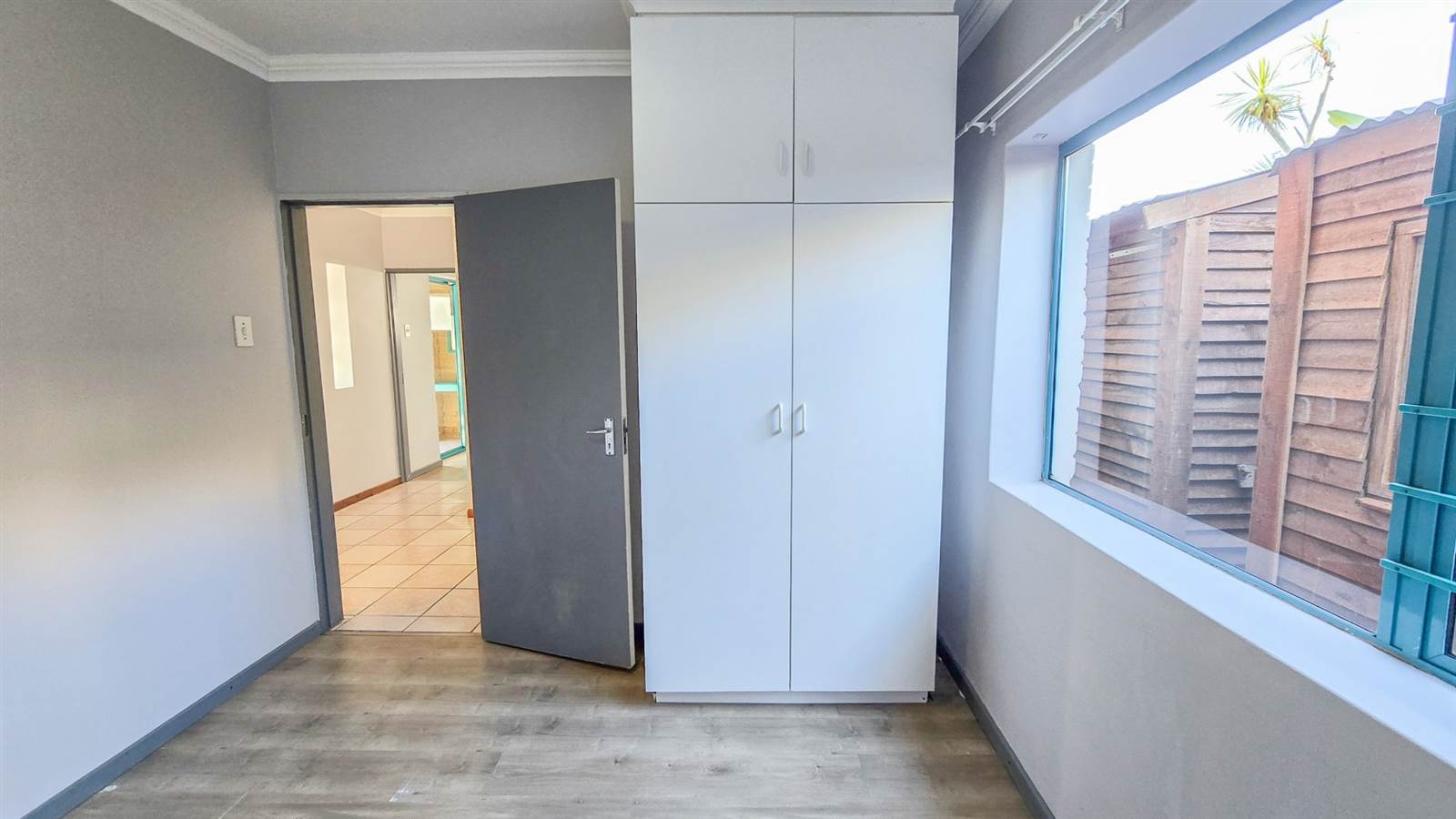 5 Bed House in Myburgh Park photo number 9