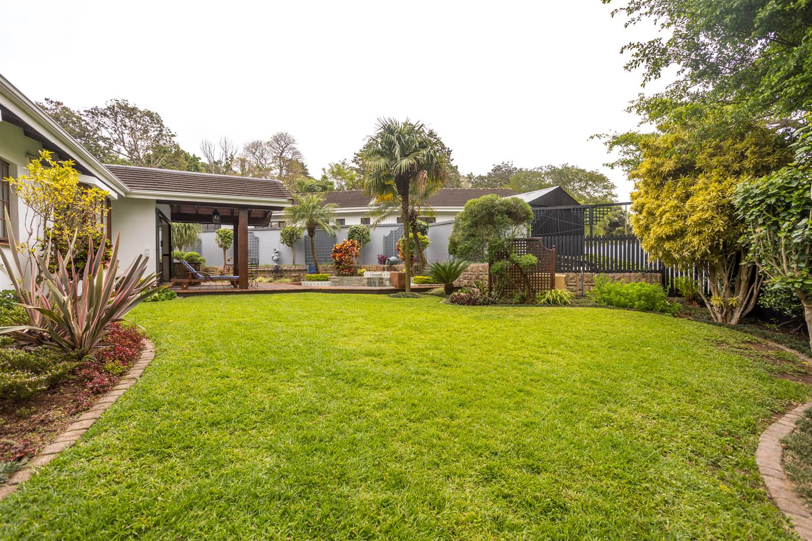 3 Bed Simplex in Kloof photo number 5