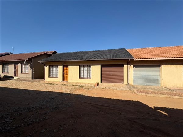 2 Bedroom Townhouse 2 Bedroom Townhouse