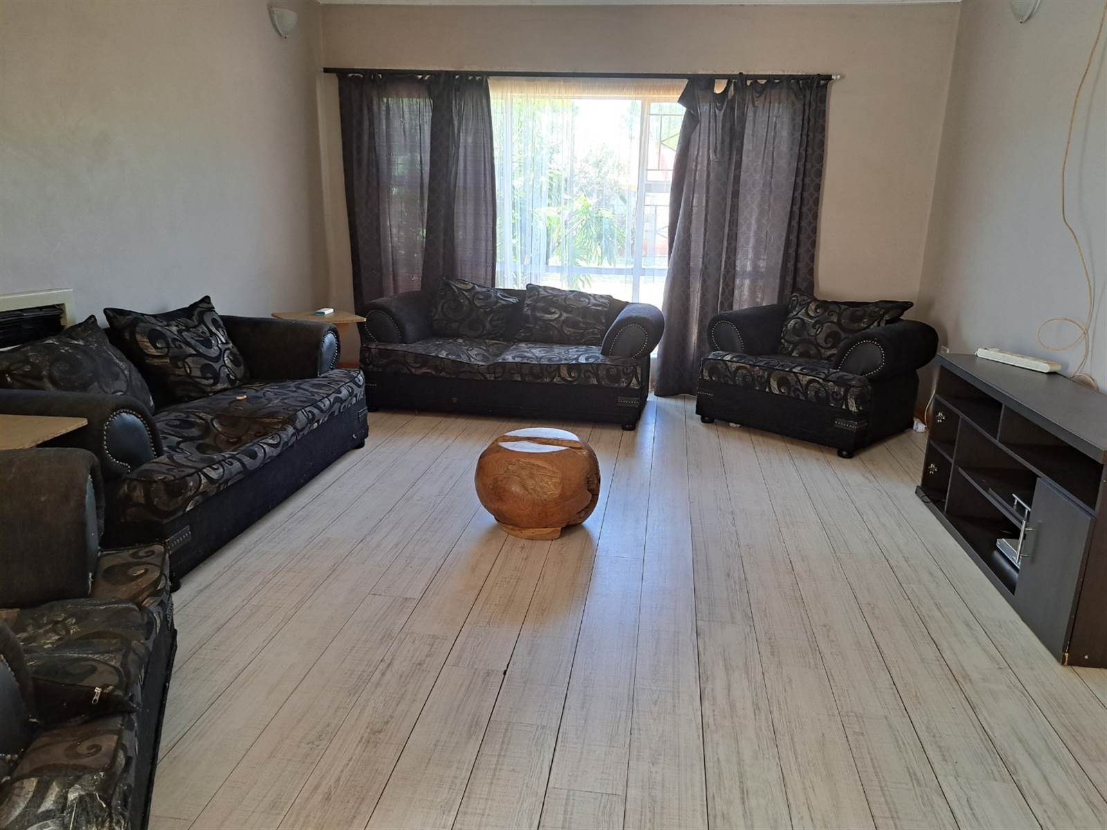 4 Bed House in Carletonville photo number 5