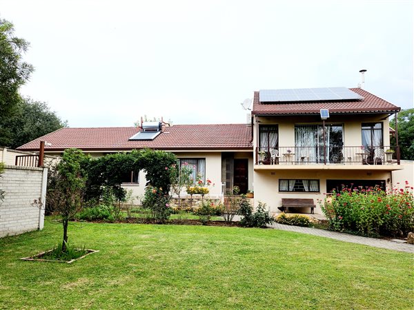 4 Bedroom House 4 Bedroom House