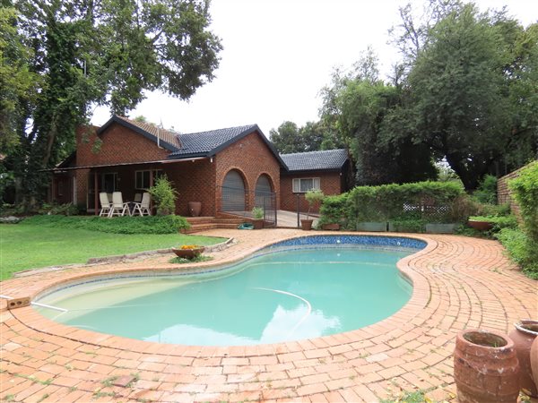 5 Bedroom House