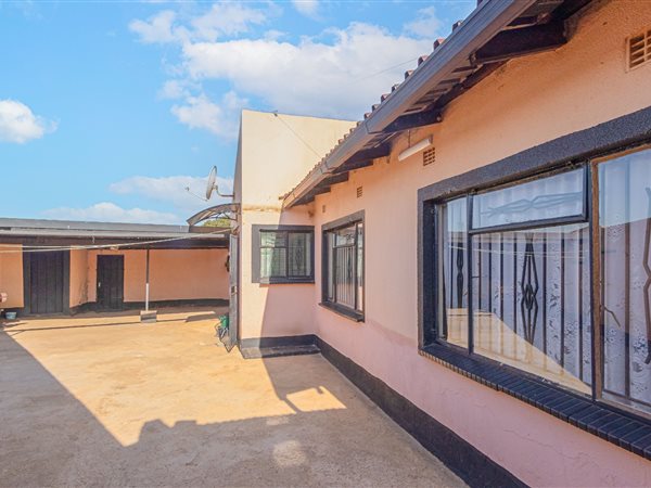 3 Bedroom House 3 Bedroom House