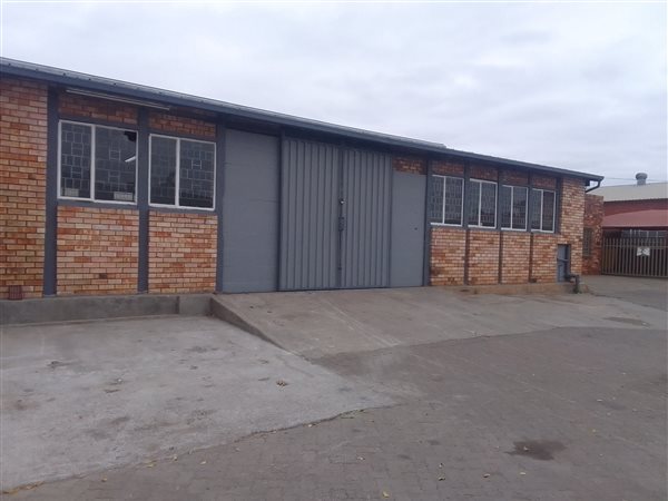 177  m² Commercial space