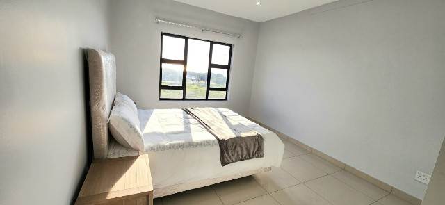 3 Bed Apartment in Umhlanga Ridge photo number 3