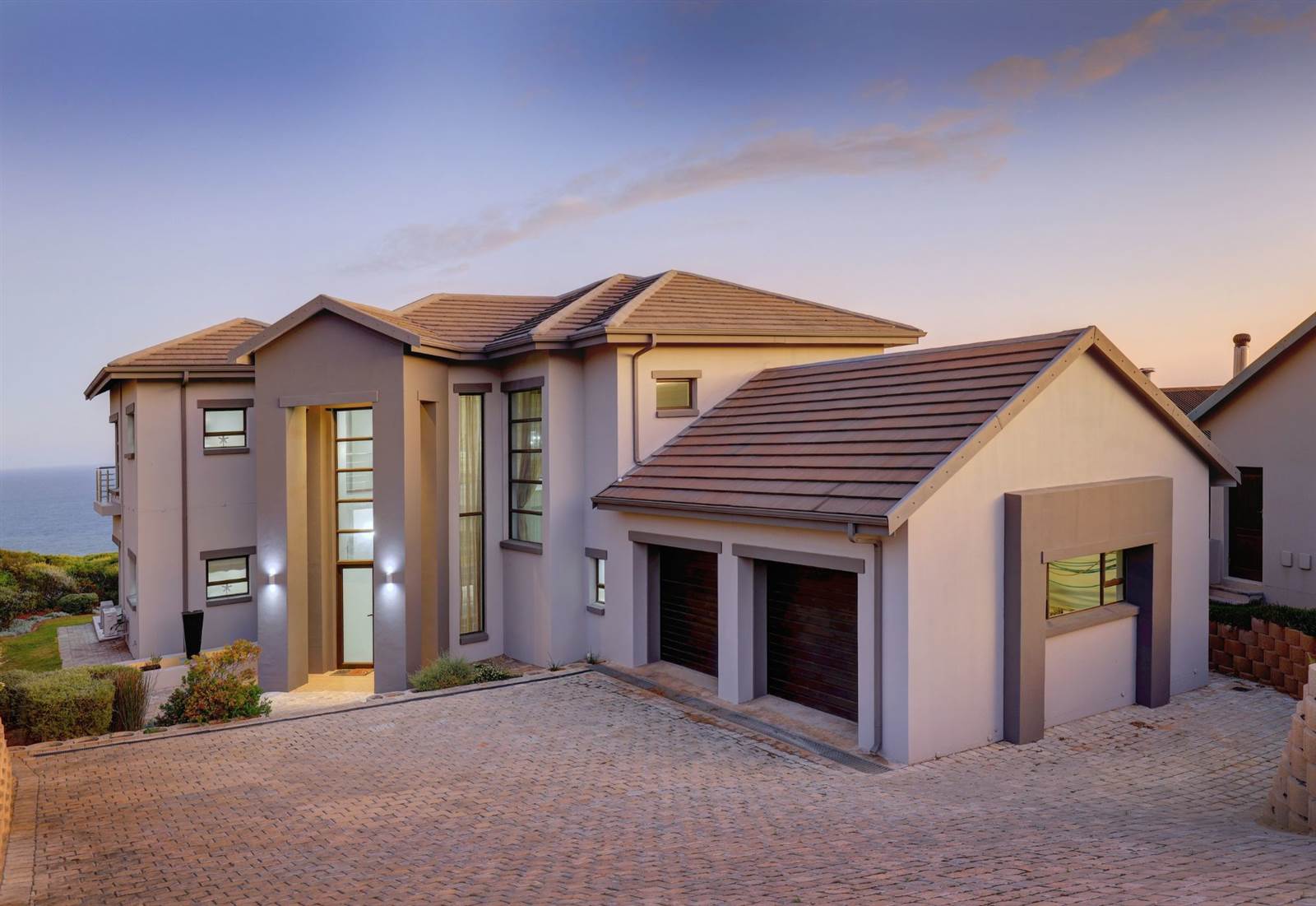 4 Bed House in Pinnacle Point Golf Estate photo number 7