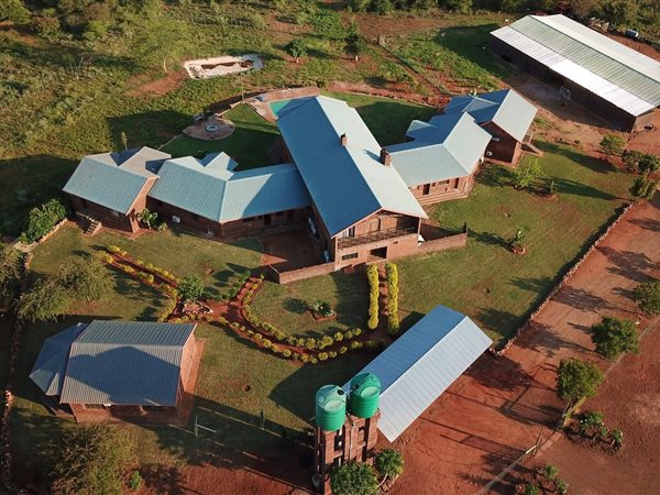 2 115 ha Farm