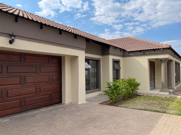 4 Bedroom House 4 Bedroom House