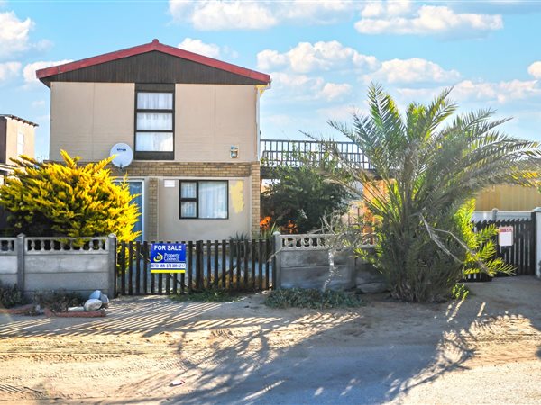 4 Bedroom House 4 Bedroom House