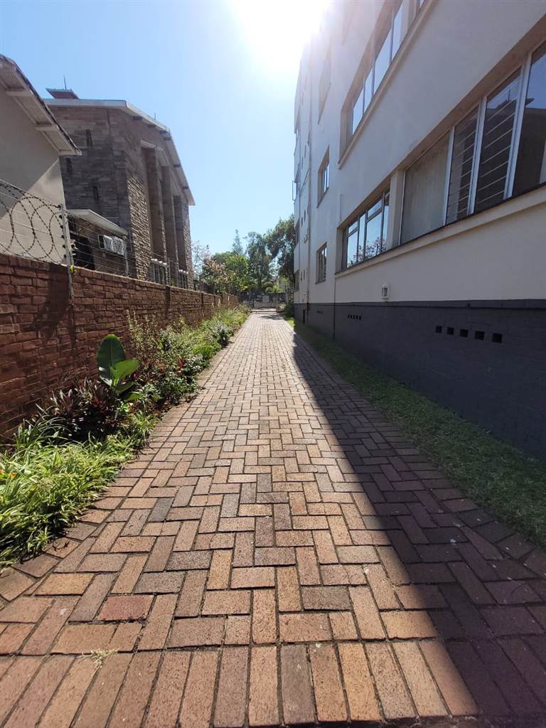 3.5 Bed Apartment in Musgrave photo number 4