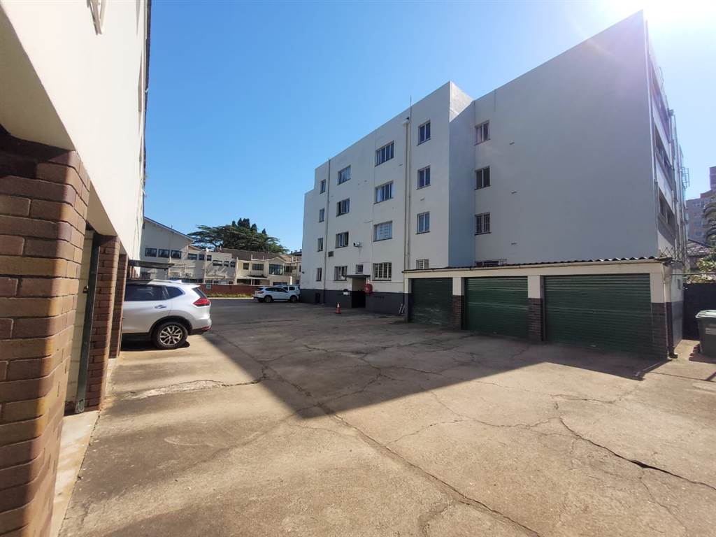 3.5 Bed Apartment in Musgrave photo number 11