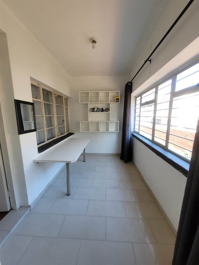 3.5 Bed Apartment in Musgrave photo number 13