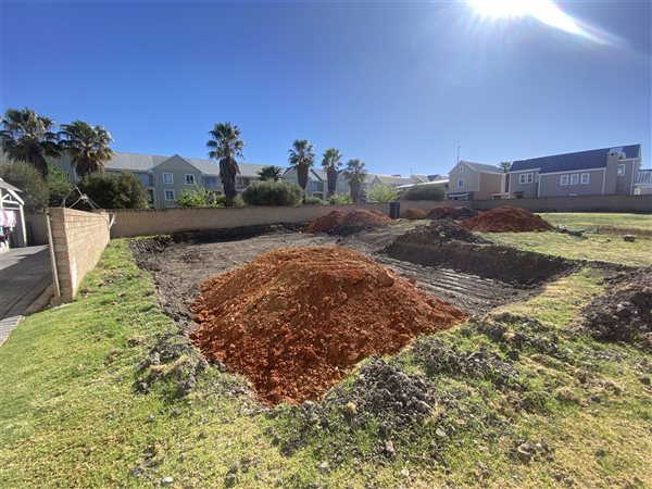 400 m² Land available in Riverspray Lifestyle Estate
