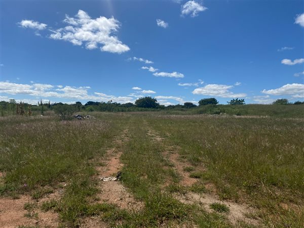 1484 m² Land available in Bendor