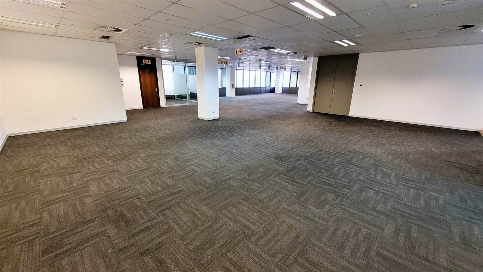 507  m² Office Space in Menlyn photo number 5
