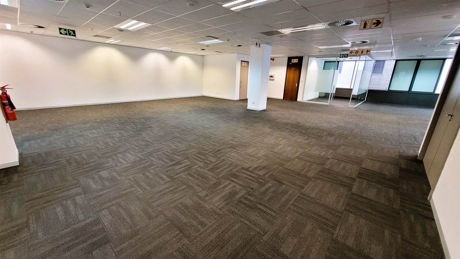 507  m² Office Space in Menlyn photo number 7