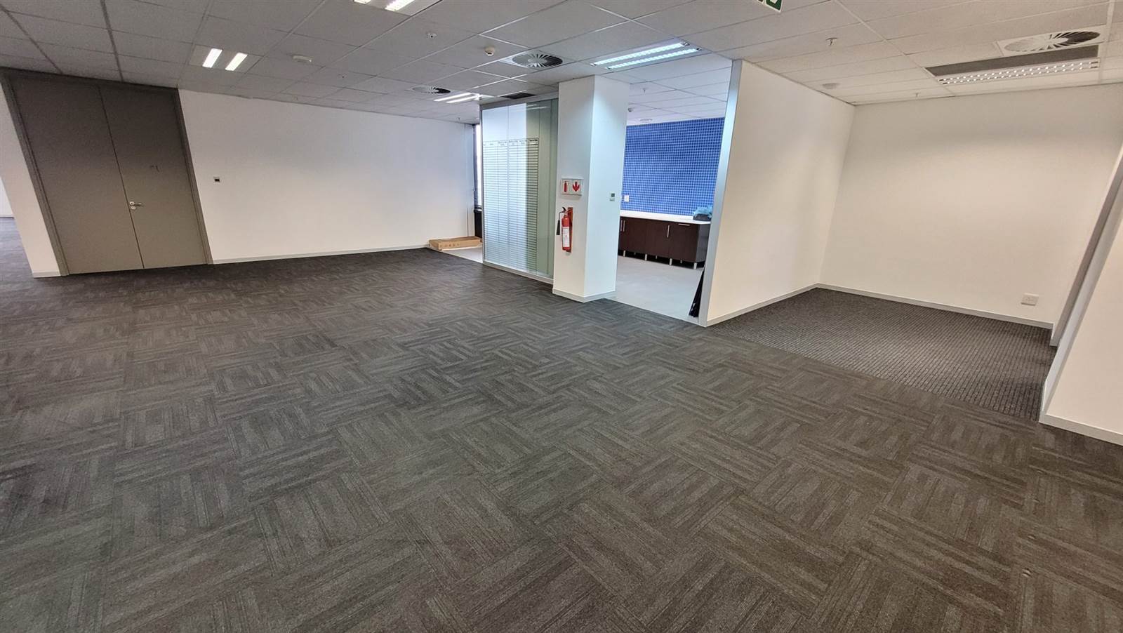 507  m² Office Space in Menlyn photo number 12