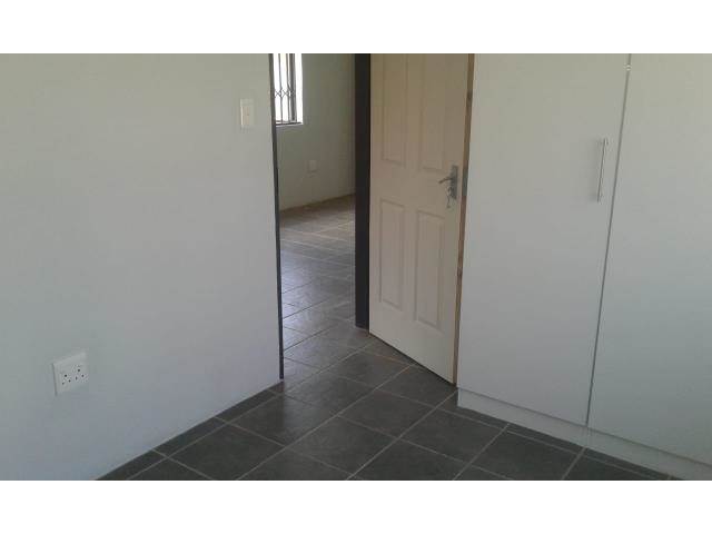 2 Bed House in Parktown Estate photo number 13