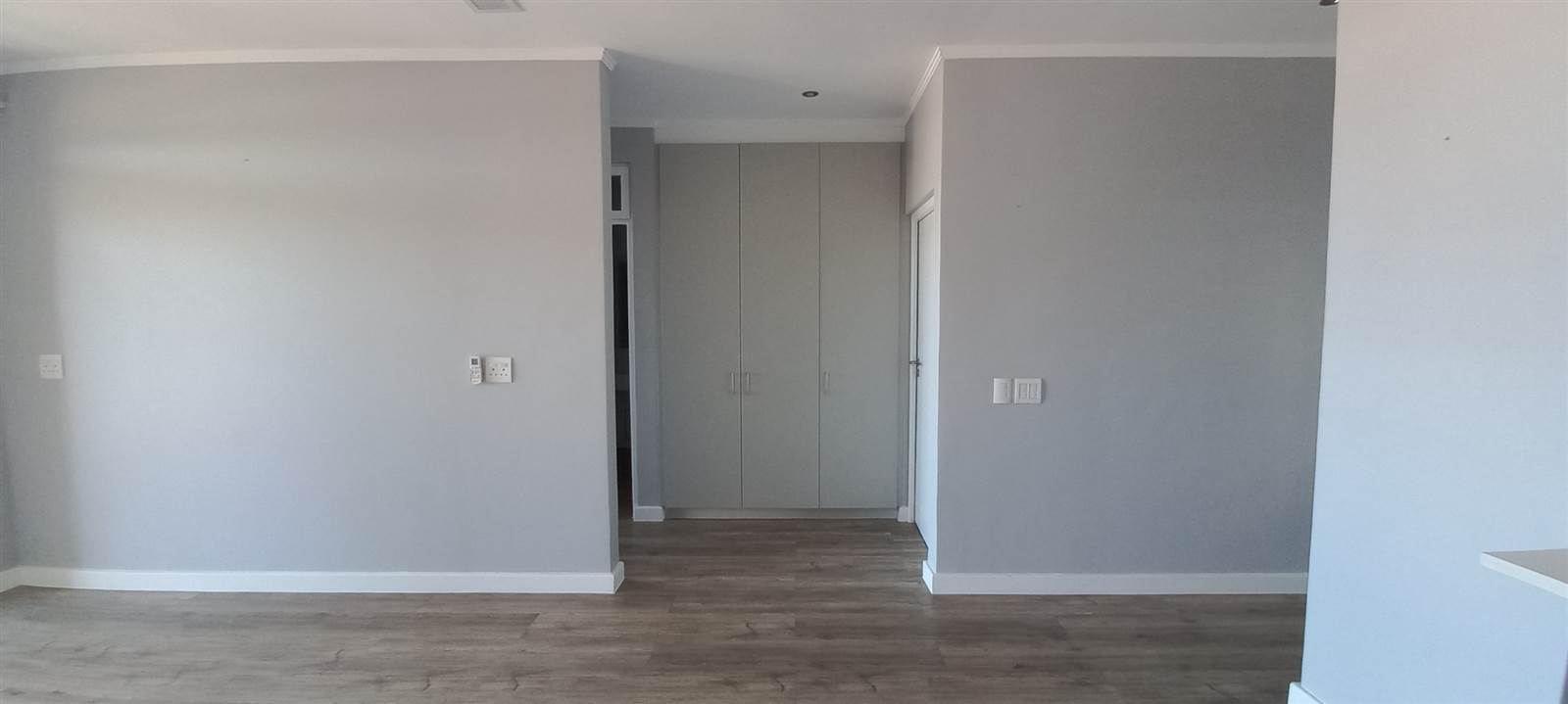 2 Bed Apartment in Plattekloof photo number 4