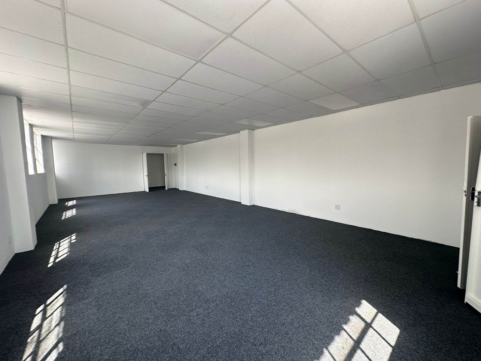 80  m² Commercial space in New Redruth photo number 9