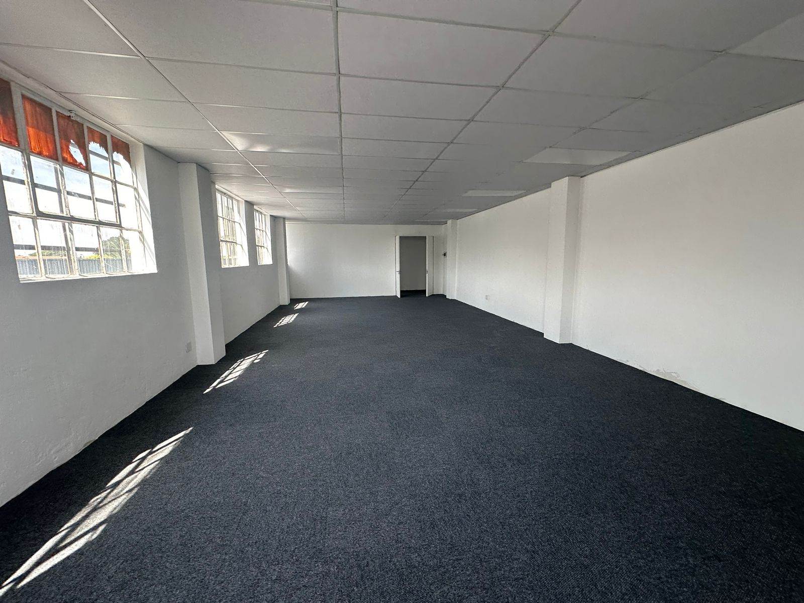 80  m² Commercial space in New Redruth photo number 11