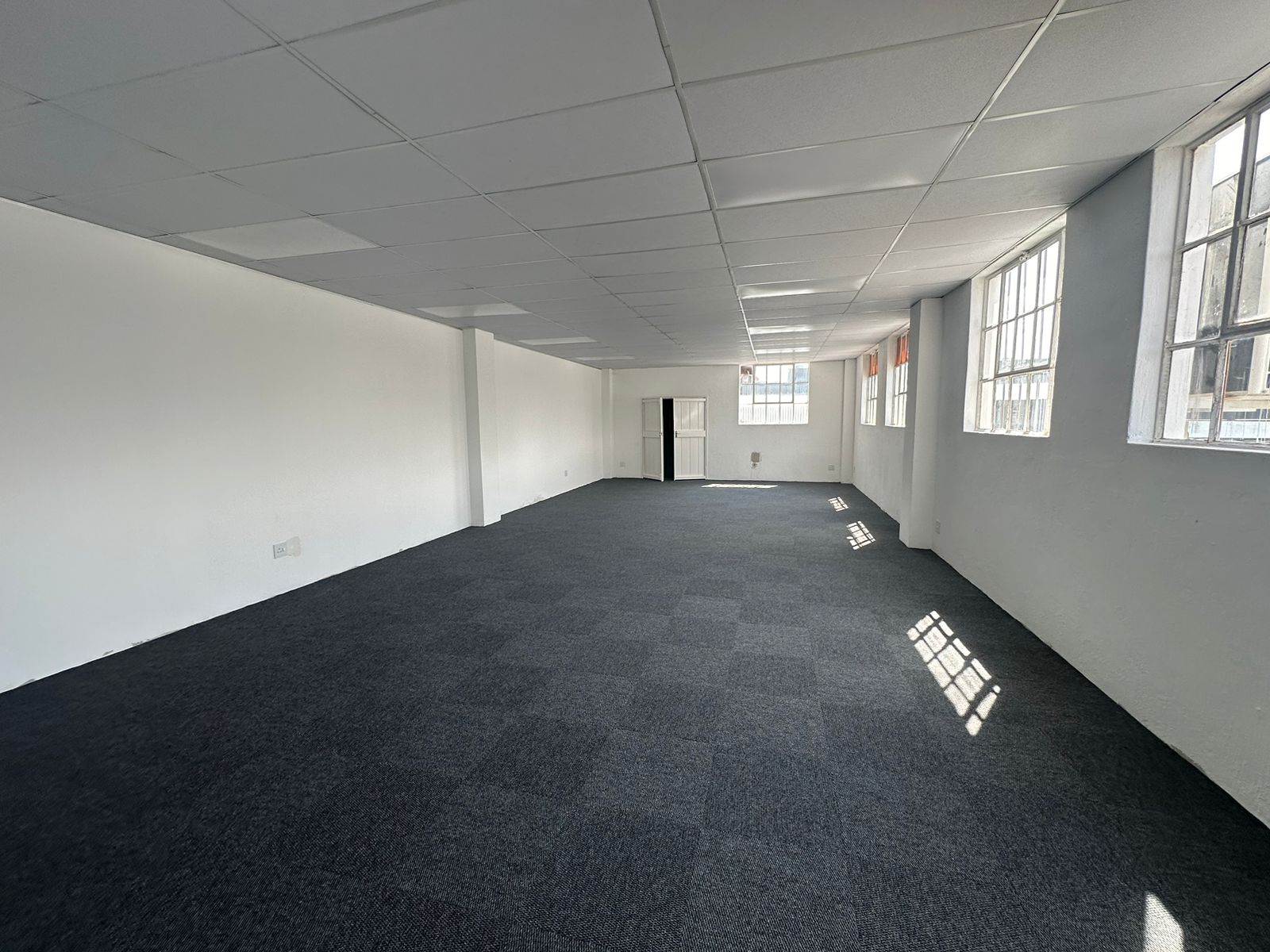80  m² Commercial space in New Redruth photo number 4