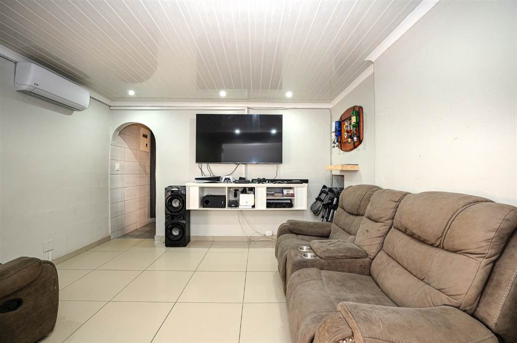 4 Bed House in Bridgetown photo number 7