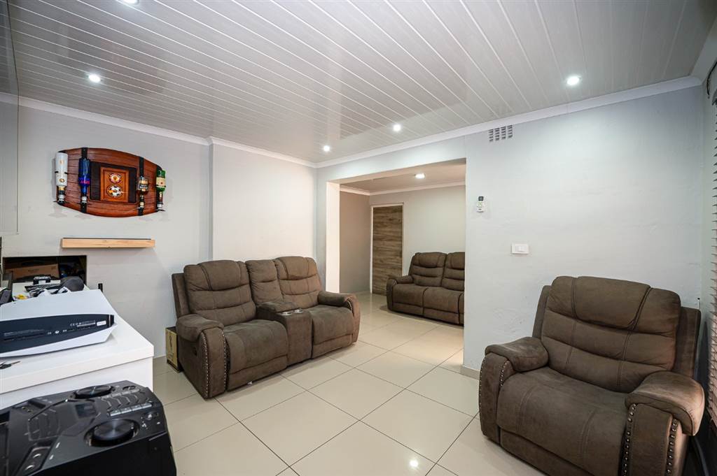 4 Bed House in Bridgetown photo number 8