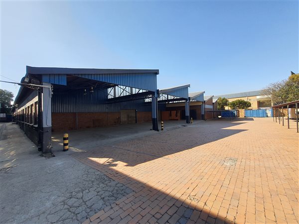 3 762  m² Industrial space