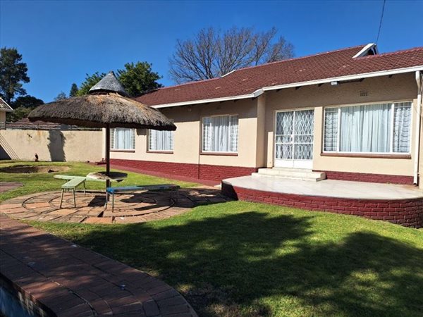 3 Bed House in Esther Park