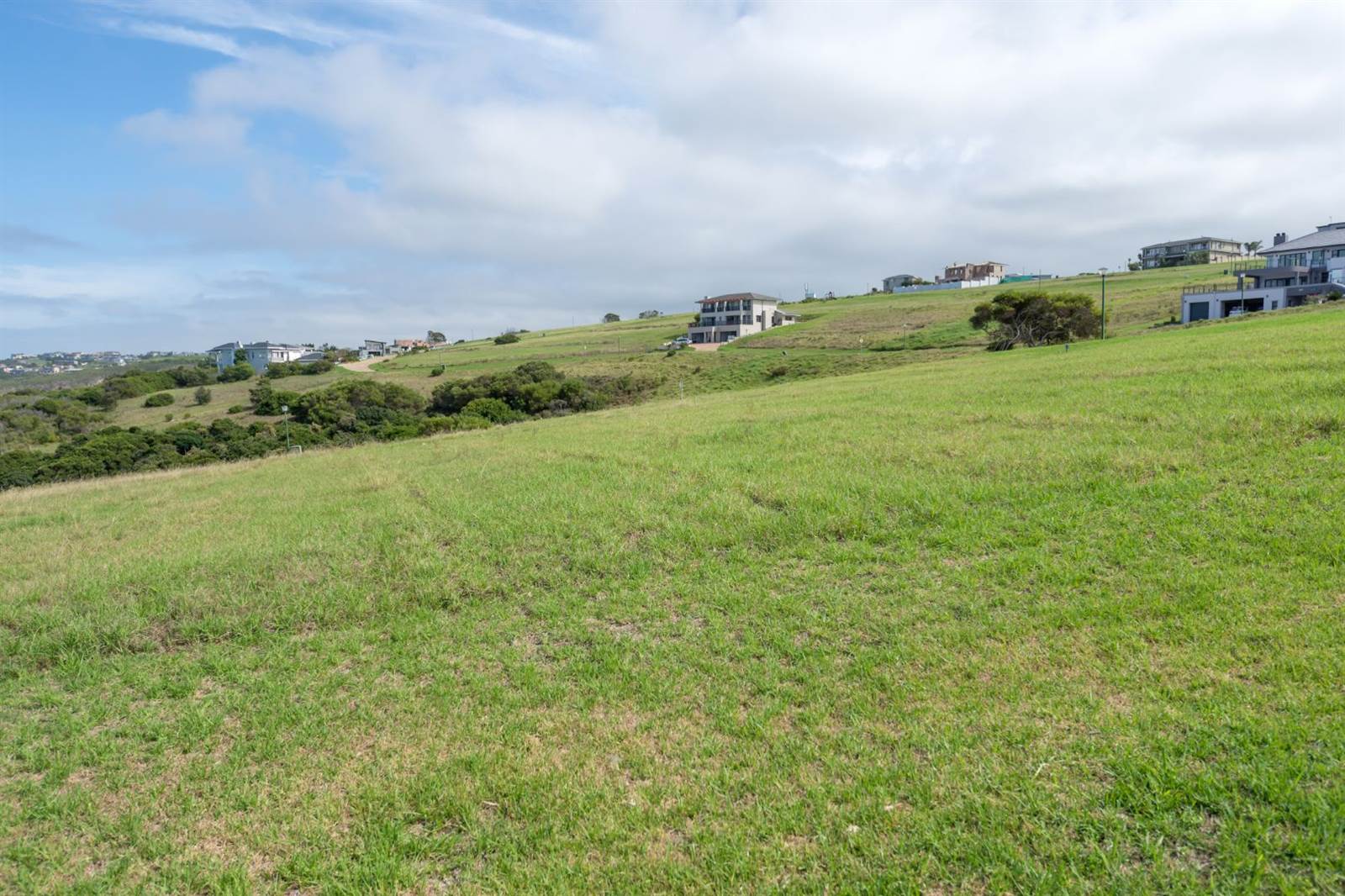 606 m² Land available in Le Grand Golf Estate photo number 6