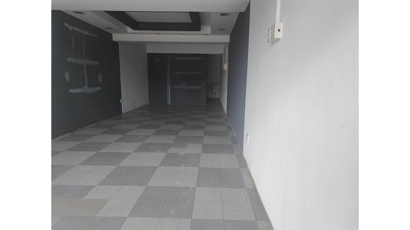 118  m² Retail Space in Kharwastan photo number 3