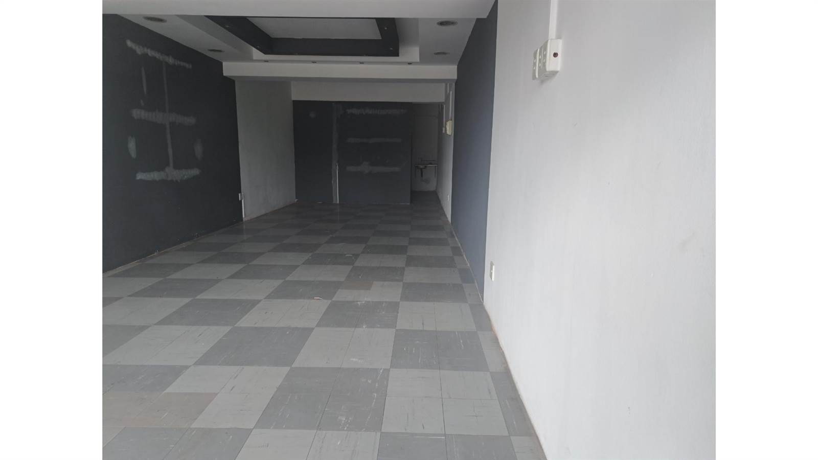 118  m² Retail Space in Kharwastan photo number 4