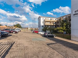 2 Bed Apartment in Fleurhof
