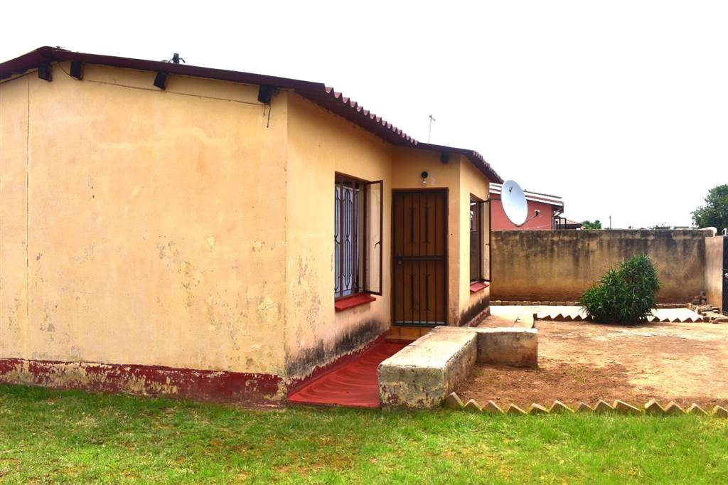 2 Bed House for sale in Palm Springs T4476185 Private Property