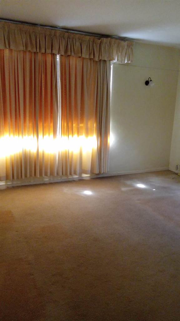 3 Bed Apartment in Morningside photo number 19