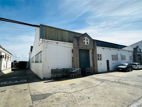 467  m² Industrial space