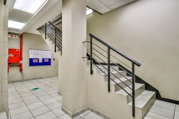 1 Bed Apartment in City & Suburban (Maboneng) photo number 9