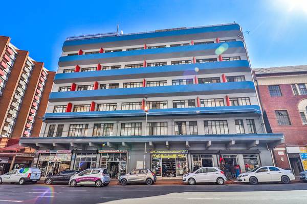 1 Bed Apartment in City & Suburban (Maboneng) photo number 11