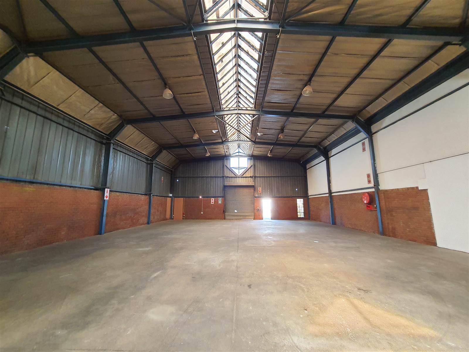 458  m² Industrial space in Benrose photo number 3